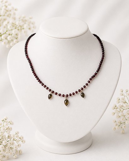 collar de granates