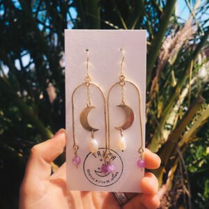 aretes_dorados_lunas_amatistas_perlas_de_rio